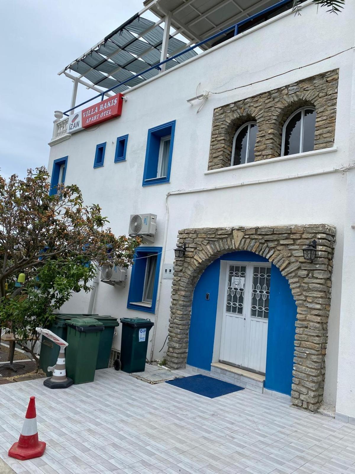 Appart hôtel Izan Bakis *