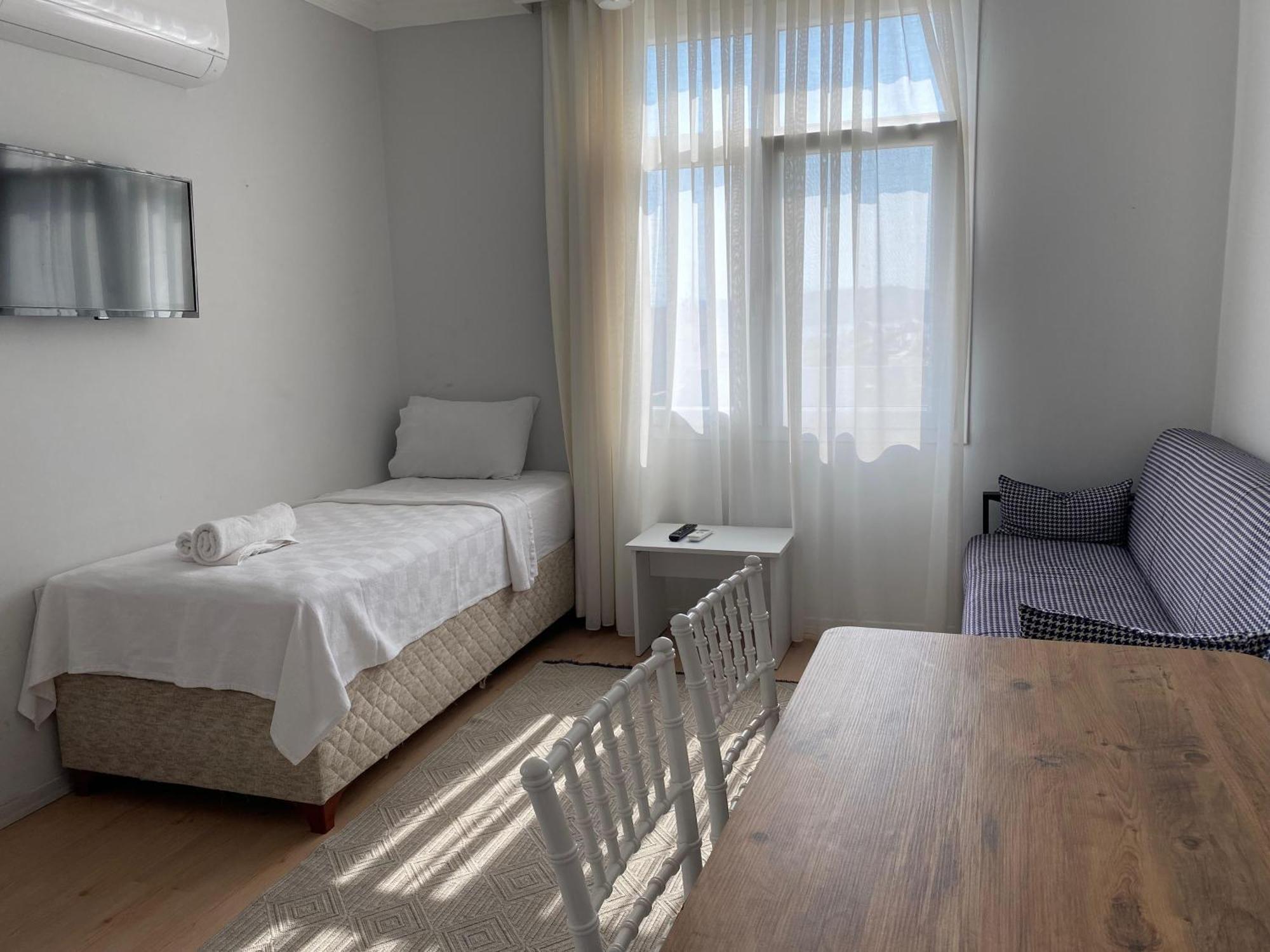 Aparthotel Izan Bakis *