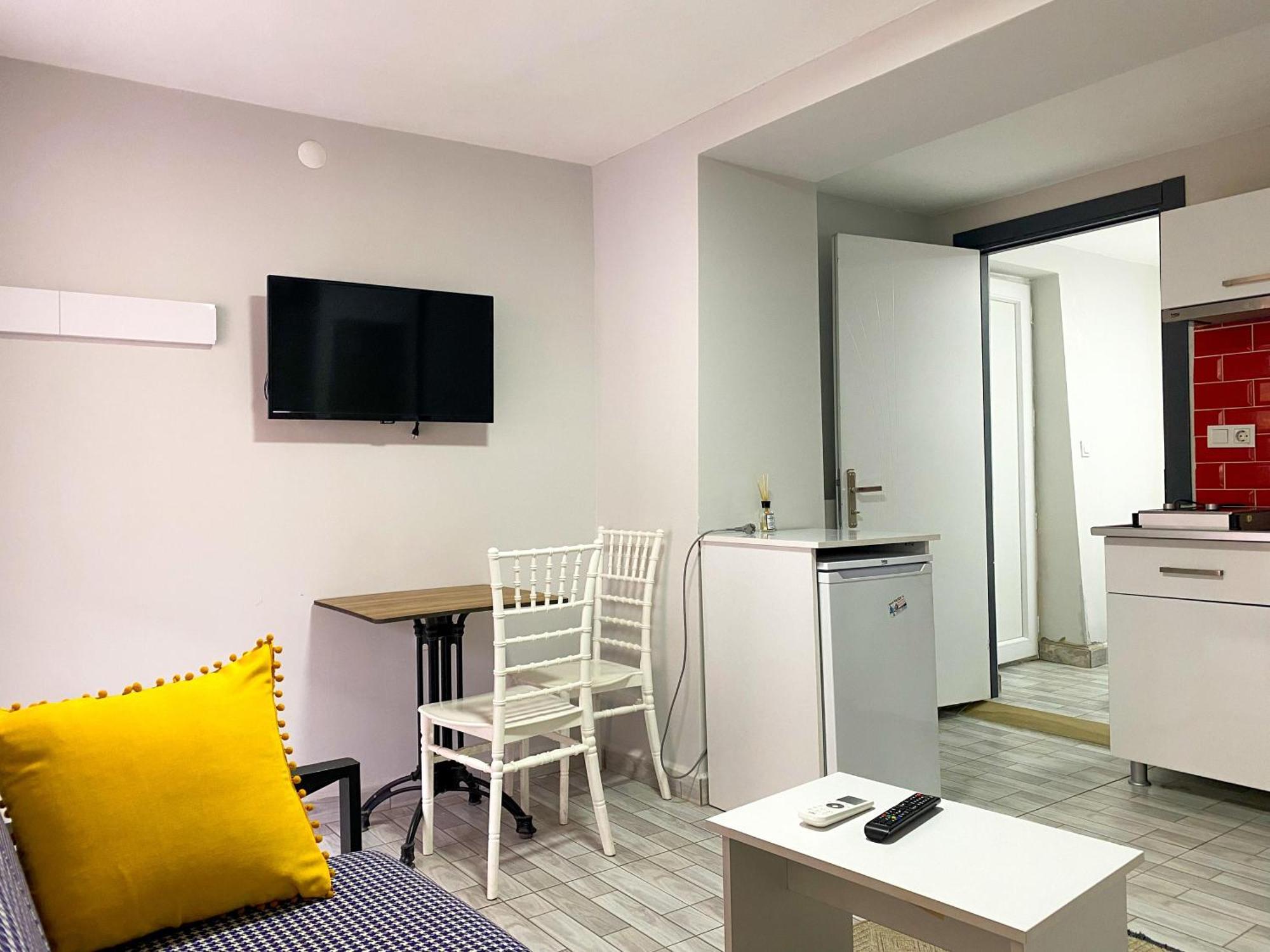 Hotel apartamentowy Izan Bakis *