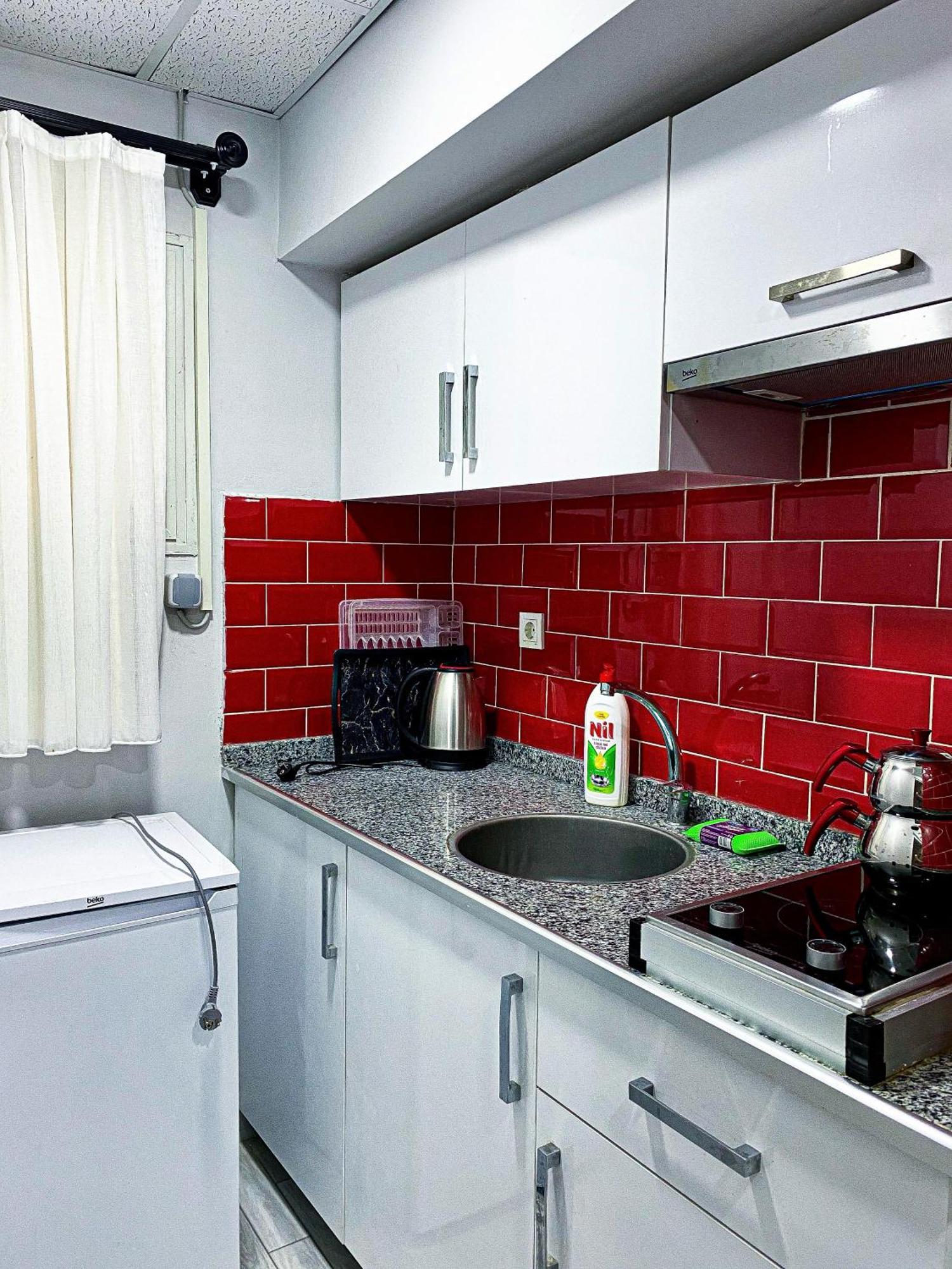 Hotel apartamentowy Izan Bakis *